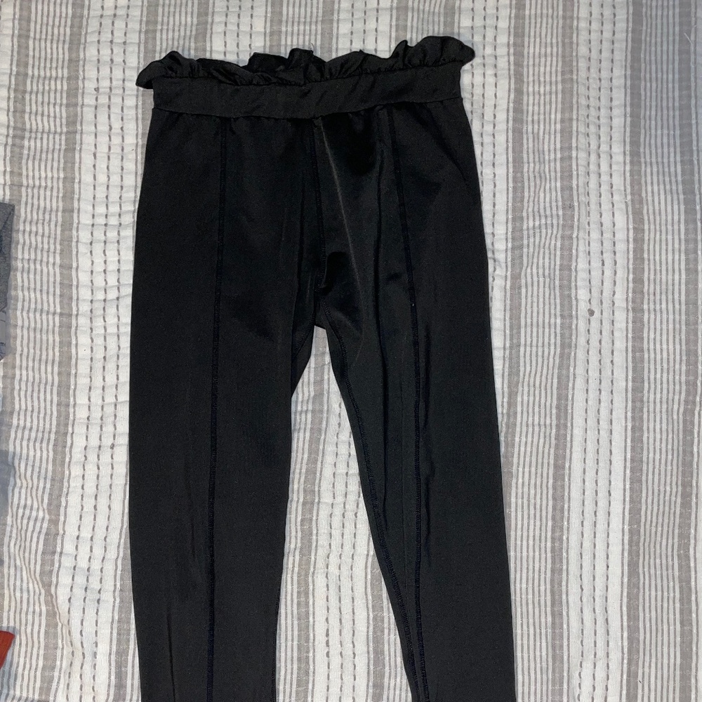 Ruffle Waist Leggings